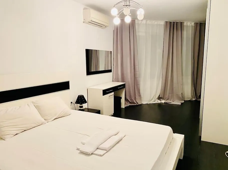 Black & White Style Apartment In A Great Location! Sofia